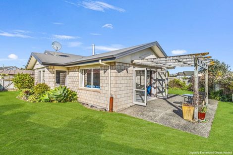 Photo of property in 18 Gilligan Close, College Estate, Whanganui, 4500