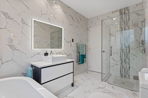 Photo of property in 64 Accolage Boulevard, Kumeu, 0810