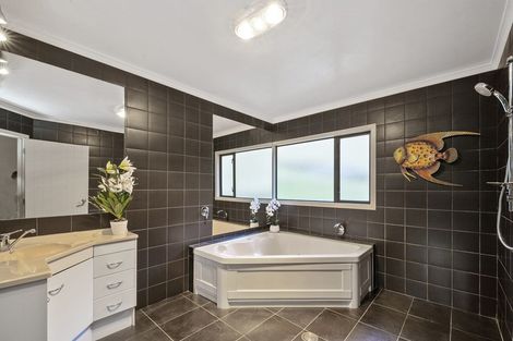 Photo of property in 201 Whangamata Road, Kinloch, Taupo, 3377