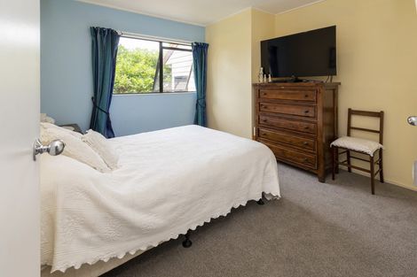 Photo of property in 7 Sheffield Place, Botany Downs, Auckland, 2010