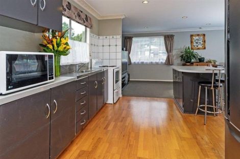 Photo of property in 36 Aronia Way, Goodwood Heights, Auckland, 2105