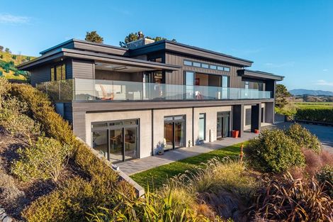 Photo of property in 80 Harakeke Road, Te Horo, Otaki, 5581