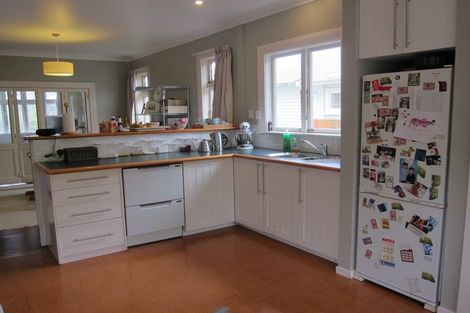 Photo of property in 73 Standen Street, Karori, Wellington, 6012