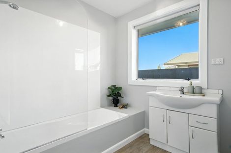 Photo of property in 9b Elizabeth Street, Rangiora, 7400