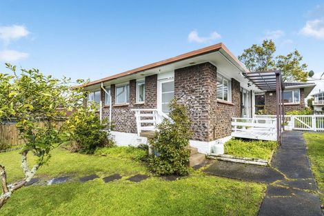 Photo of property in 2/27 Spence Road, Henderson, Auckland, 0612