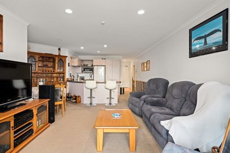 Photo of property in Paramount Apartments, 2/281 Maunganui Road, Mount Maunganui, 3116