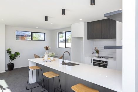 Photo of property in 2/47 Sturrocks Road, Redwood, Christchurch, 8051