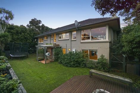 Photo of property in 24 Otakau Road, Milford, Auckland, 0620