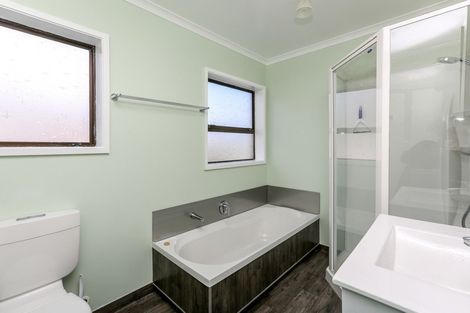 Photo of property in 13 Virginia Place, Whalers Gate, New Plymouth, 4310