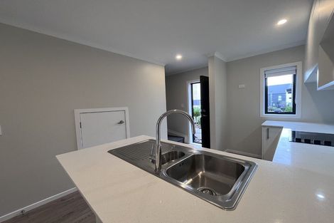 Photo of property in 11/125b Metcalfe Road, Ranui, Auckland, 0612