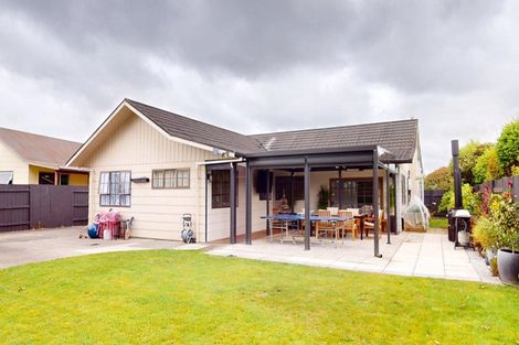 Photo of property in 12 Grange Place, Milson, Palmerston North, 4414