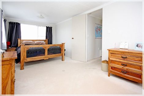 Photo of property in 67 Hartley Street, Foxton Beach, Foxton, 4815