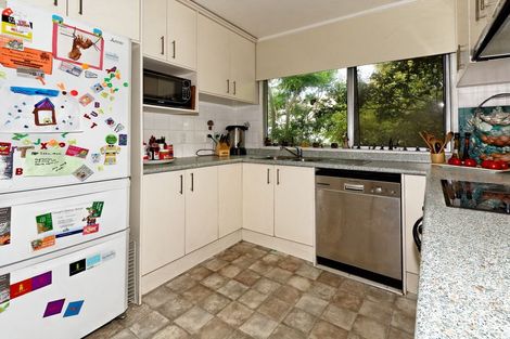 Photo of property in 112 Vodanovich Road, Te Atatu South, Auckland, 0610