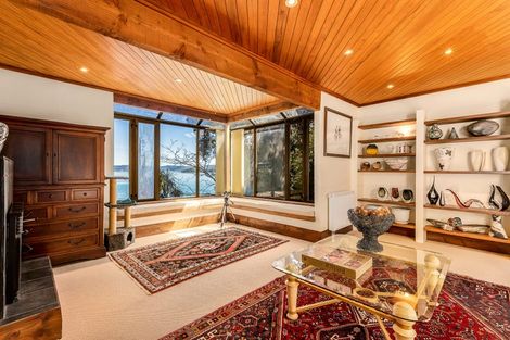 Photo of property in 11a Taumaru Avenue, Lowry Bay, Lower Hutt, 5013