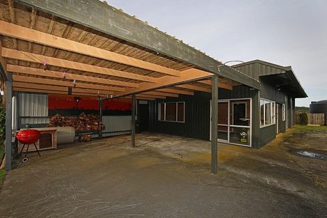 Photo of property in 176 Arawhata Road, Opunake, 4681