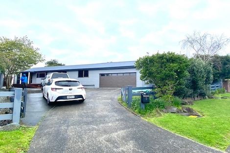 Photo of property in 9 Charles Prevost Drive, The Gardens, Auckland, 2105