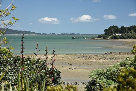 Photo of property in 14 Moana Road, Tinopai, 0593