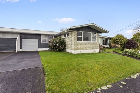 Photo of property in 26 Karaka Crescent, Levin, 5510