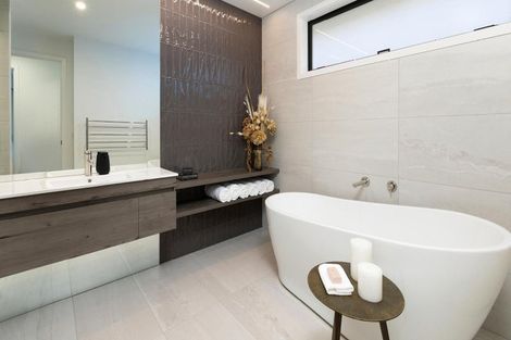 Photo of property in 2 Emerald Avenue, Rosehill, Papakura, 2113