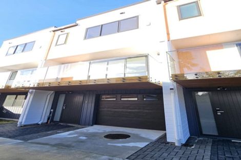 Photo of property in 2/30 Woodford Avenue, Henderson, Auckland, 0610