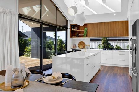 Photo of property in 27 Keene Drive, Bell Block, New Plymouth, 4312