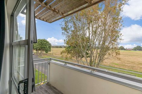 Photo of property in 8 Figaro Crescent, Takanini, 2112