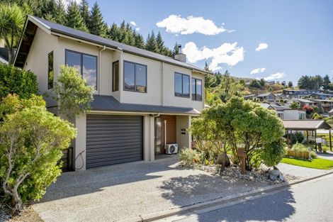 Photo of property in 13 Goldleaf Hill, Queenstown, 9300