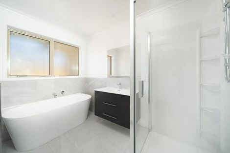 Photo of property in 91 Kaurinui Crescent, One Tree Point, 0118