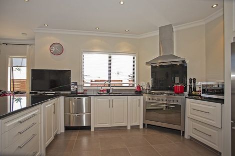 Photo of property in 5 Pompano Key, Papamoa Beach, Papamoa, 3118