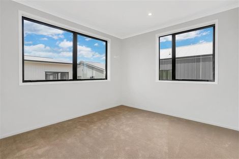 Photo of property in 17 Pukewhero Rise, Westgate, Auckland, 0614