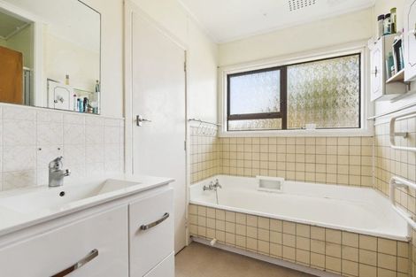 Photo of property in 64 Wyllie Road, Papatoetoe, Auckland, 2025