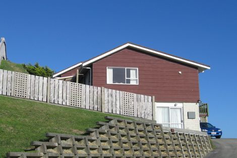 Photo of property in 3 Tremaine Place, Camborne, Porirua, 5026