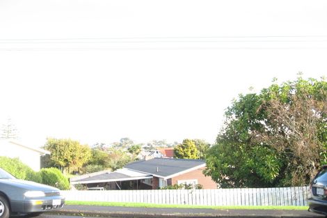 Photo of property in 38 Mellons Bay Road, Mellons Bay, Auckland, 2014