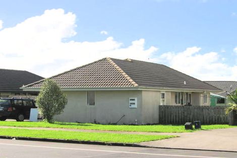 Photo of property in 1/151 Te Irirangi Drive, Flat Bush, Auckland, 2019