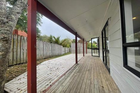 Photo of property in 6 Thalia Place, Totara Vale, Auckland, 0629