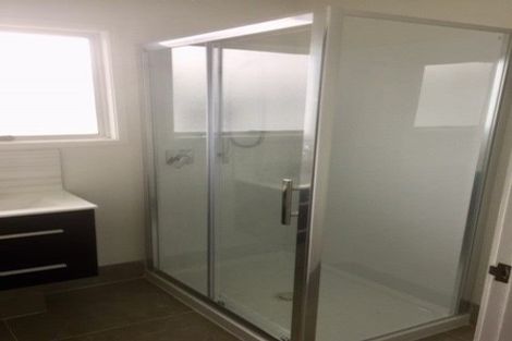 Photo of property in 1/6 Bundena Place, Clendon Park, Auckland, 2103