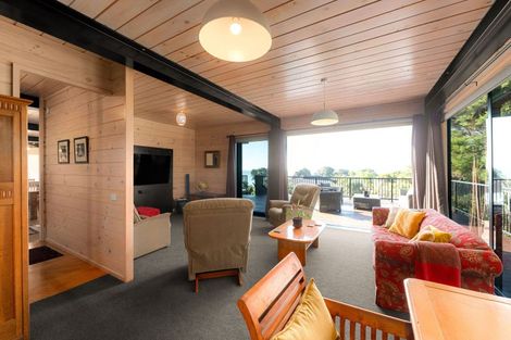 Photo of property in 8 Ngarimu Heights Row, Ngarimu Bay, Thames, 3575