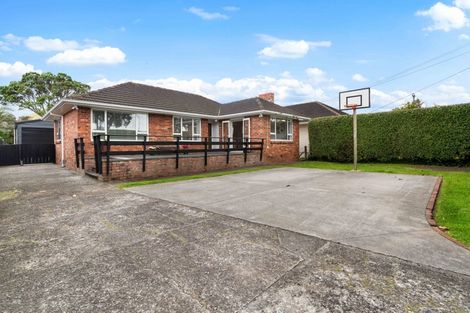 Photo of property in 71 Wallace Road, Mangere Bridge, Auckland, 2022
