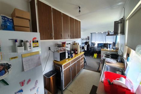 Photo of property in 10 Middlesex Place, Northland, Wellington, 6012