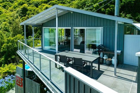 Photo of property in 251 Queen Charlotte Drive, Havelock, Picton, 7281