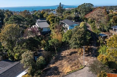 Photo of property in 2/177 Browns Bay Road, Browns Bay, Auckland, 0630