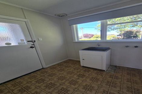 Photo of property in 37 Flay Crescent, Burnside, Christchurch, 8053