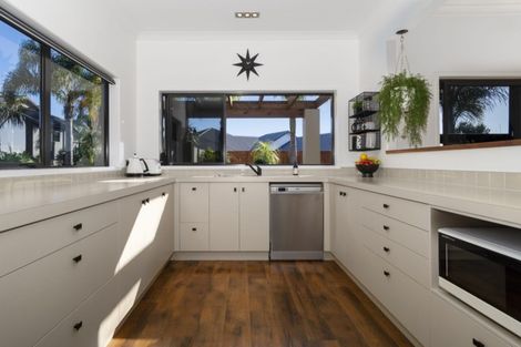 Photo of property in 11 Glenpark Crescent, Bethlehem, Tauranga, 3110