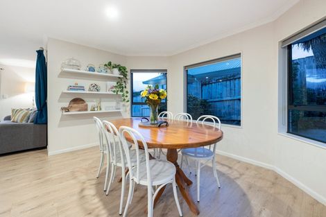 Photo of property in 14 Solander Drive, Welcome Bay, Tauranga, 3112