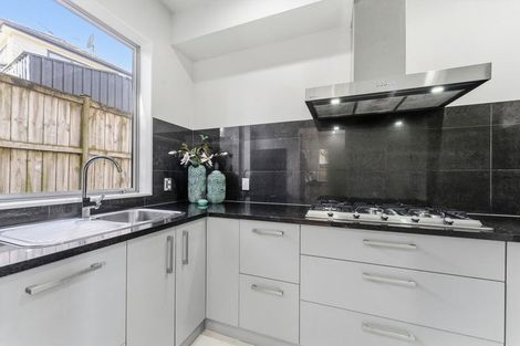 Photo of property in 7 Andy Crescent, Flat Bush, Auckland, 2016