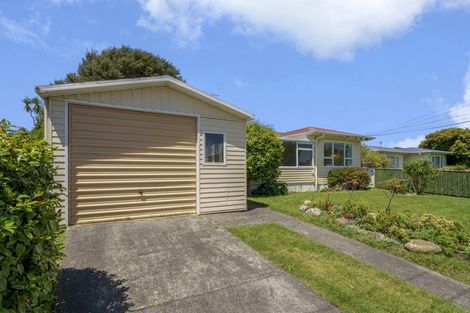Photo of property in 57 Dale Road, Raumati South, Paraparaumu, 5032