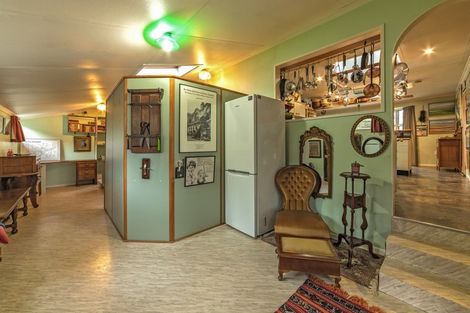 Photo of property in 6 Otira Place, Awapuni, Palmerston North, 4412