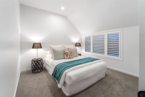 Photo of property in 2/47 Rangitoto Terrace, Milford, Auckland, 0620