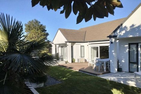 Photo of property in 3 Fieldmoor Place, Parklands, Christchurch, 8083