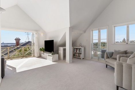 Photo of property in 41 Saint Georges Bay Road, Parnell, Auckland, 1052